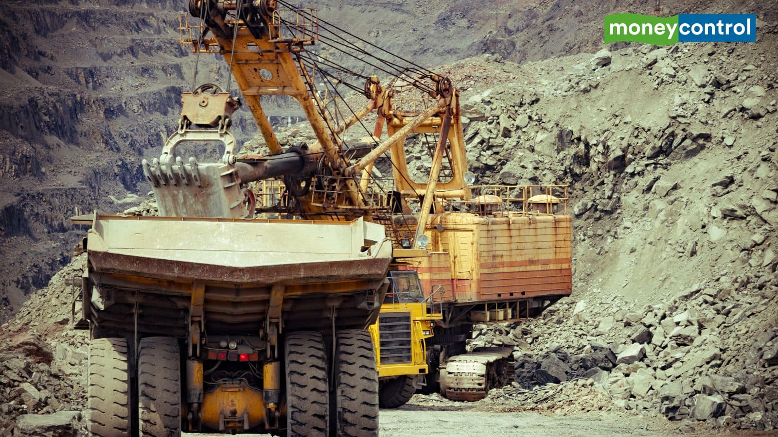 NMDC Q2 Results: सरकारी कंपनी का मुनाफा 41% बढ़ा, रेवेन्यू 30% उछला; शेयरों ने भरी उड़ान NMDC Q2 Results: सरकारी कंपनी का मुनाफा 41% बढ़ा, रेवेन्यू 30% उछला; शेयरों ने भरी उड़ान