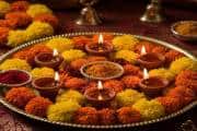 Diwali 2025: दिवाली पर मां लक्ष्मी अपनी प्रिय राशियों को कर सकती हैं मालामाल, आपकी राशि भी है क्या इसमें?