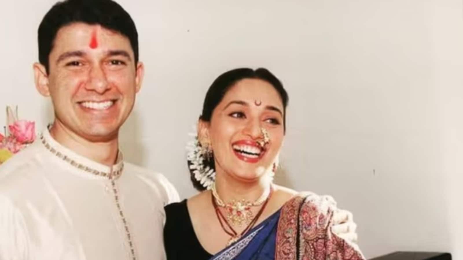 Madhuri Dixit: माधुरी दीक्षित-राम नेने की शादी को हुए 26 साल, एक्ट्रेस ने शेयर किया रोमांटिक वीडियो