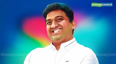 दिग्गज निवेशक मुकुल अग्रवाल ने एक फार्मा कंपनी में 2,35,000 शेयर खरीदे हैं। कंपनी का नाम है- किलिच ड्रग्स इंडिया लिमिटेड। यह एक स्मॉलकैप स्टॉक है। 
