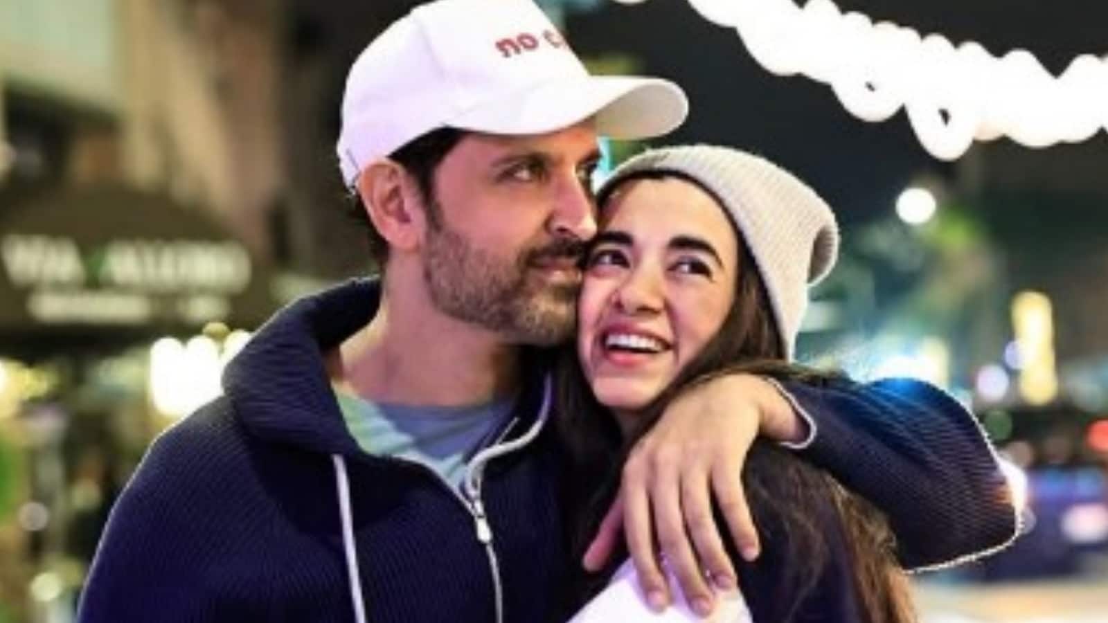 Hrithik Roshan-Saba Azad: सबा संग रोमांटिक वॉक पर निकले ऋतिक रोशन, परफेक्ट विंटर वेकेशन का ले रहे मजा Hrithik Roshan-Saba Azad: सबा संग रोमांटिक वॉक पर निकले ऋतिक रोशन, परफेक्ट विंटर वेकेशन का ले रहे मजा