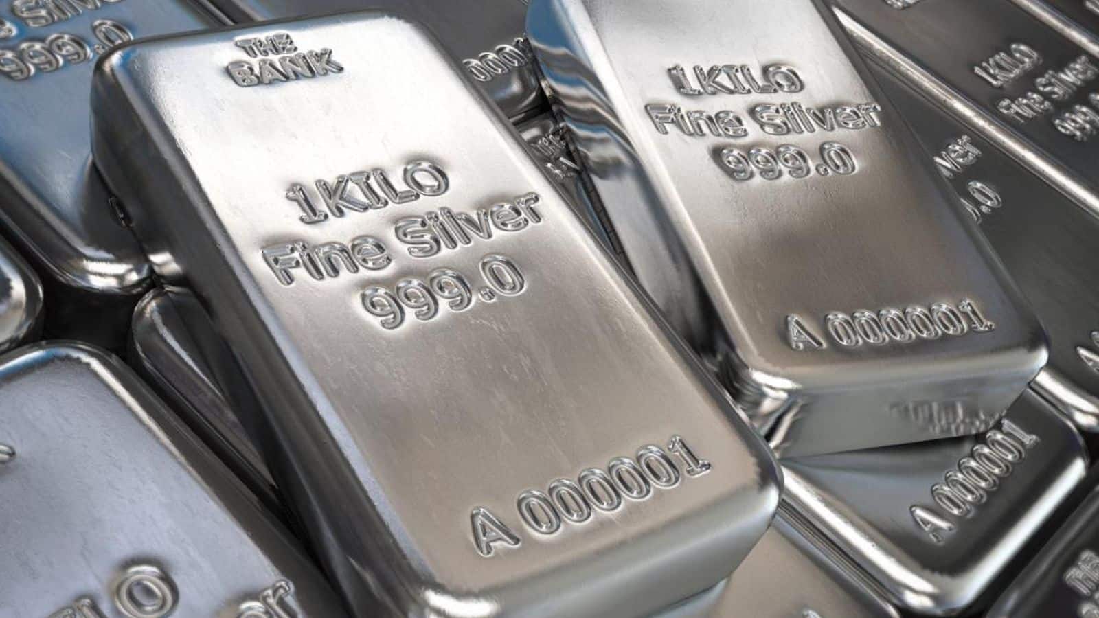 Silver Price Today: शनिवार को फिर आई चांदी में गिरावट, जानिये शुक्रवार 25 अक्टूबर का सिल्वर रेट