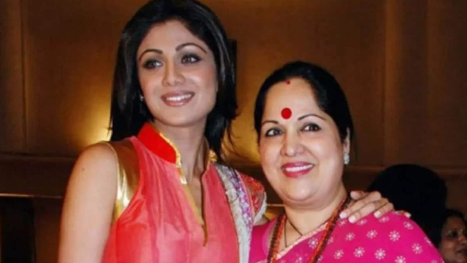 Shilpa Shetty Mother Hospitalized: शिल्पा शेट्टी की मां सुनंदा शेट्टी अस्पताल में हुईं भर्ती, हेल्थ अपडेट लेने पहुंची एक्टेस Shilpa Shetty Mother Hospitalized: शिल्पा शेट्टी की मां सुनंदा शेट्टी अस्पताल में हुईं भर्ती, हेल्थ अपडेट लेने पहुंची एक्टेस
