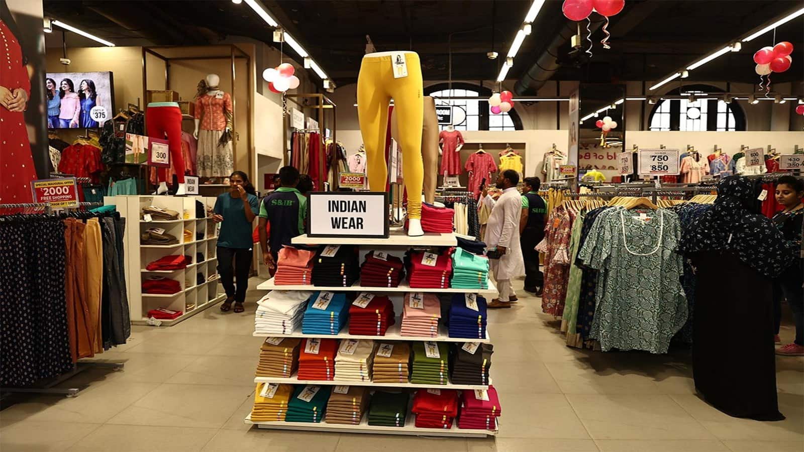 Q2 बिजनेस अपडेट के बाद V-Mart Retail के शेयर पर टूटे निवेशक, लगाई 16% की छलांग