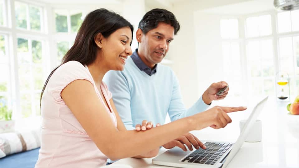 Couple Financial Goals: पति-पत्नी के लिए स्मार्ट निवेश योजना, वित्तीय संतुलन के लिए बेहतरीन विकल्प Couple Financial Goals: पति-पत्नी के लिए स्मार्ट निवेश योजना, वित्तीय संतुलन के लिए बेहतरीन विकल्प