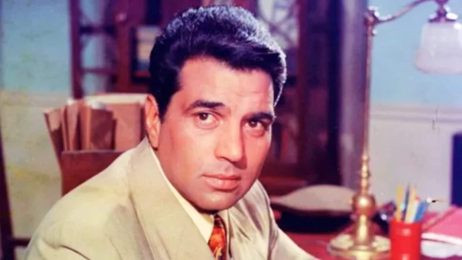 Dharmendra Death: साहनेवाल और नसराली गांव में शोक की लहर, धर्मेंद्र को याद कर भावुक हुए लोग Dharmendra Death: साहनेवाल और नसराली गांव में शोक की लहर, धर्मेंद्र को याद कर भावुक हुए लोग