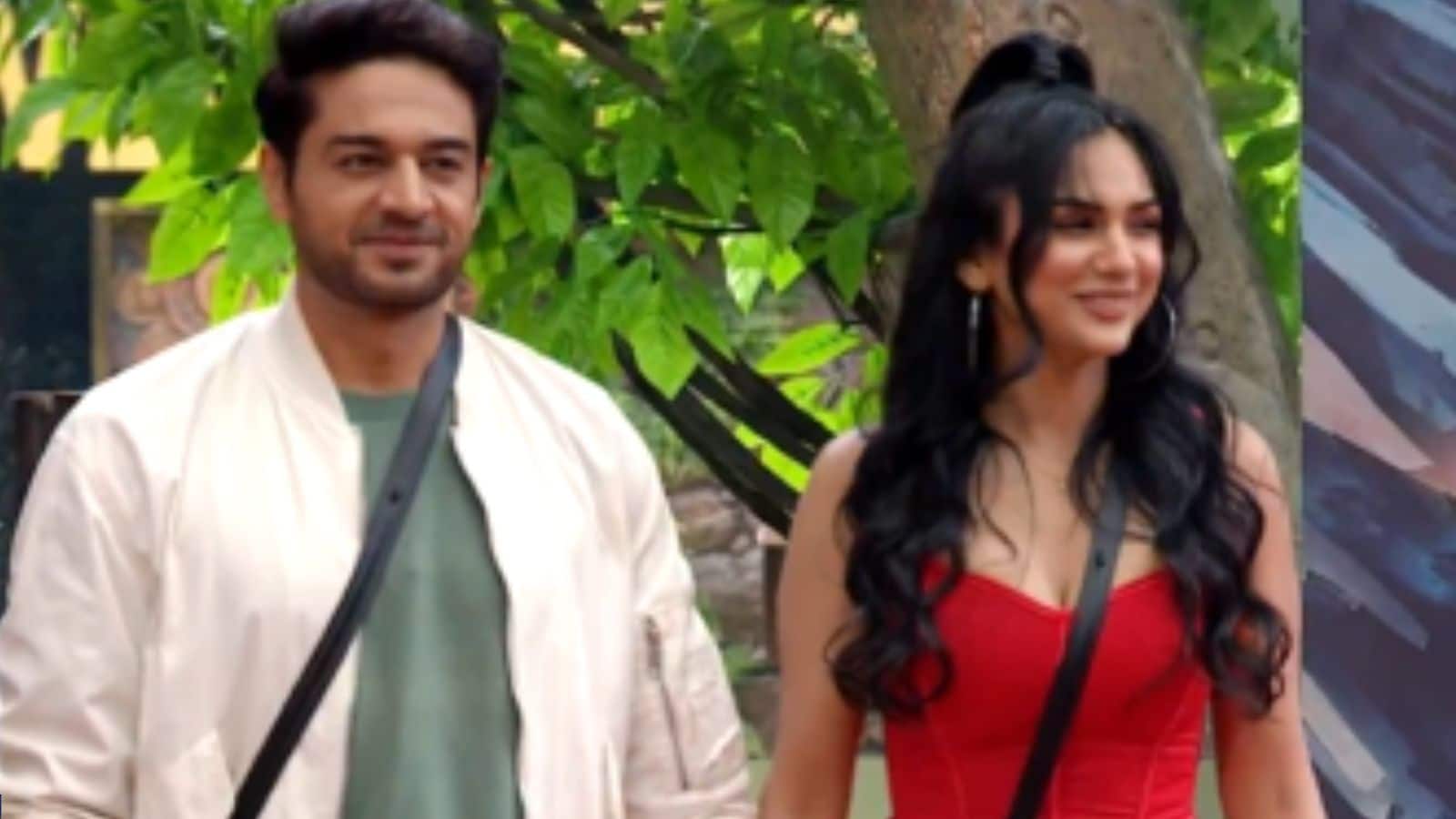 Bigg Boss 19: गौरव की पत्नी आकांक्षा के आने से बिग बॉस के घर में रोमांटिक हुआ माहौल, फरहाना-तान्या में हुई लड़ाई Bigg Boss 19: गौरव की पत्नी आकांक्षा के आने से बिग बॉस के घर में रोमांटिक हुआ माहौल, फरहाना-तान्या में हुई लड़ाई