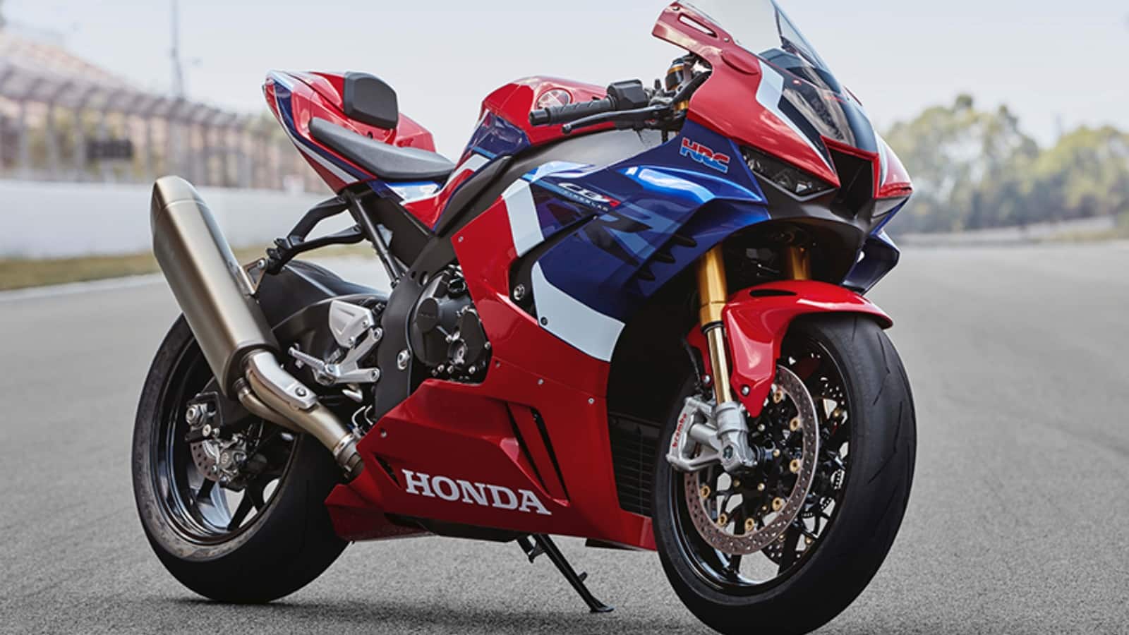 Honda ने इन पावरफुल बाइक्स को अपनी वेबसाइट से हटाया, जानें वजह और फीचर्स Honda ने इन पावरफुल बाइक्स को अपनी वेबसाइट से हटाया, जानें वजह और फीचर्स