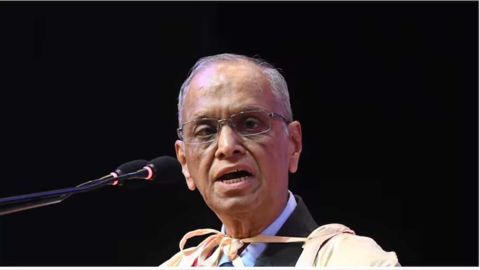 नारायण मूर्ति ने फिर दोहराया अपना 70 घंटे काम वाला बयान, बोलें- 'चीनी अर्थव्यवस्था से मुकाबला करने के लिए है बेहद जरूरी' नारायण मूर्ति ने फिर दोहराया अपना 70 घंटे काम वाला बयान, बोलें- 'चीनी अर्थव्यवस्था से मुकाबला करने के लिए है बेहद जरूरी'