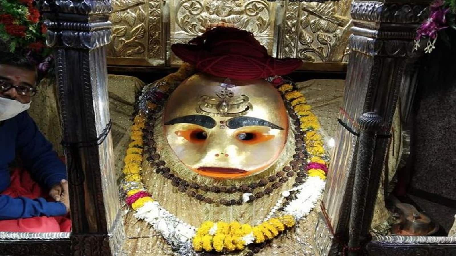 Kaal Bhairav Jayanti 2025: आज इन मंत्रों से करें काल भैरव की पूजा, हर समस्या से मिलेगा छुटकारा Kaal Bhairav Jayanti 2025: आज इन मंत्रों से करें काल भैरव की पूजा, हर समस्या से मिलेगा छुटकारा