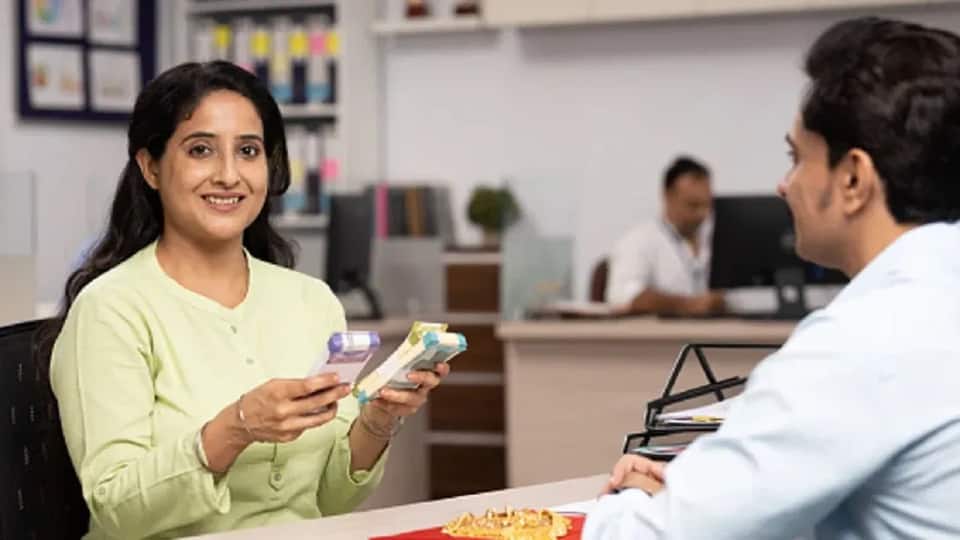 लोन लेने से पहले जानिए ये जरूरी बातें, जो बचाएंगी अनचाहे खर्च से!