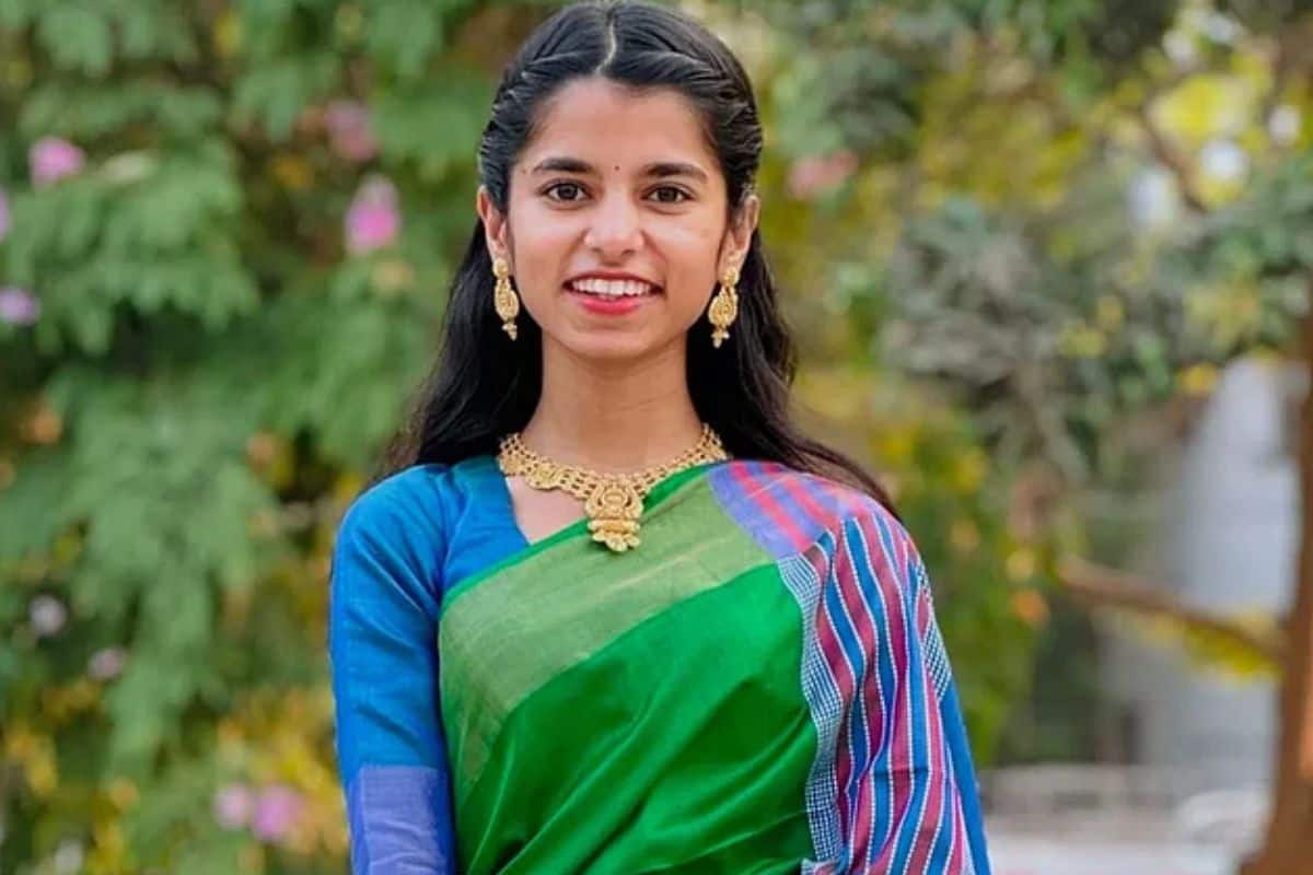मैथिली ठाकुर