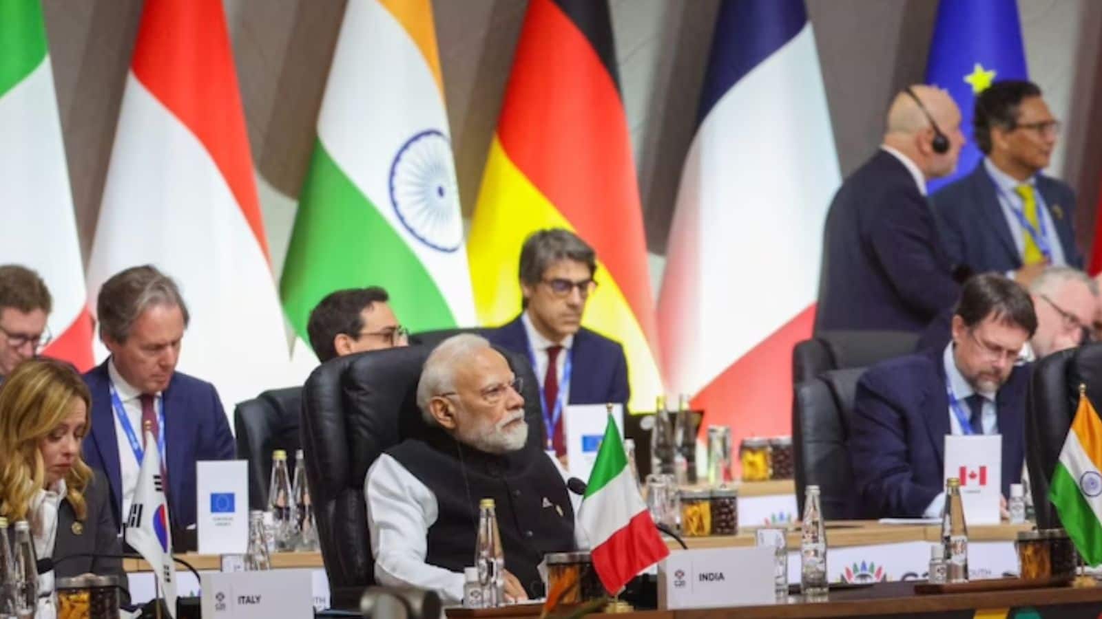 PM Modi: G20 के मंच पर PM मोदी की 'डिप्लोमेसी'; स्टार्मर, मैक्रों, मेलोनी और मर्ज सहित दुनिया के दिग्गज नेताओं से की द्विपक्षीय बातचीत