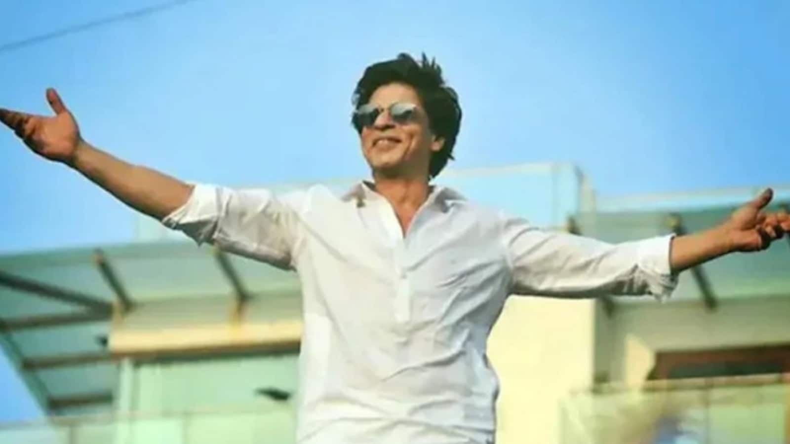 Shah Rukh Khan 60th Birthday: शक्ल से 40...अकल से 120..., शाहरुख खान के जन्मदिन पर अक्षय कुमार से लेकर करण जौहर तक ने दी बधाई