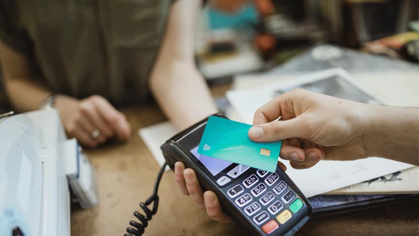 Credit Card के लेट फीस से छुटकारा! RBI के नए क्रेडिट कार्ड नियम से मिलेगा फायदा Credit Card के लेट फीस से छुटकारा! RBI के नए क्रेडिट कार्ड नियम से मिलेगा फायदा