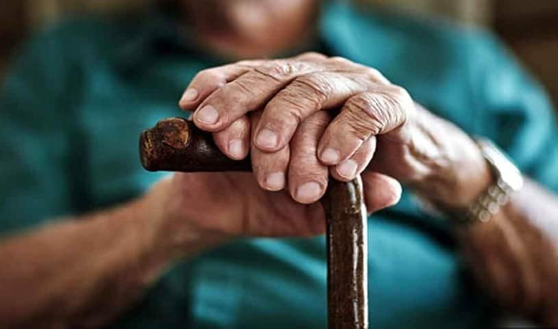 Elderly healthcare: बुजुर्गों की सुरक्षा के लिए एक साल में बनाएं बेहतर हेल्थकेयर योजना, जानिए क्या-क्या है जरूरी? Elderly healthcare: बुजुर्गों की सुरक्षा के लिए एक साल में बनाएं बेहतर हेल्थकेयर योजना, जानिए क्या-क्या है जरूरी?