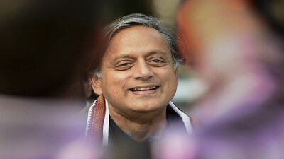 कांग्रेस पार्टी के भीतर शशि थरूर को लेकर सबकुछ ठीक नहीं है
