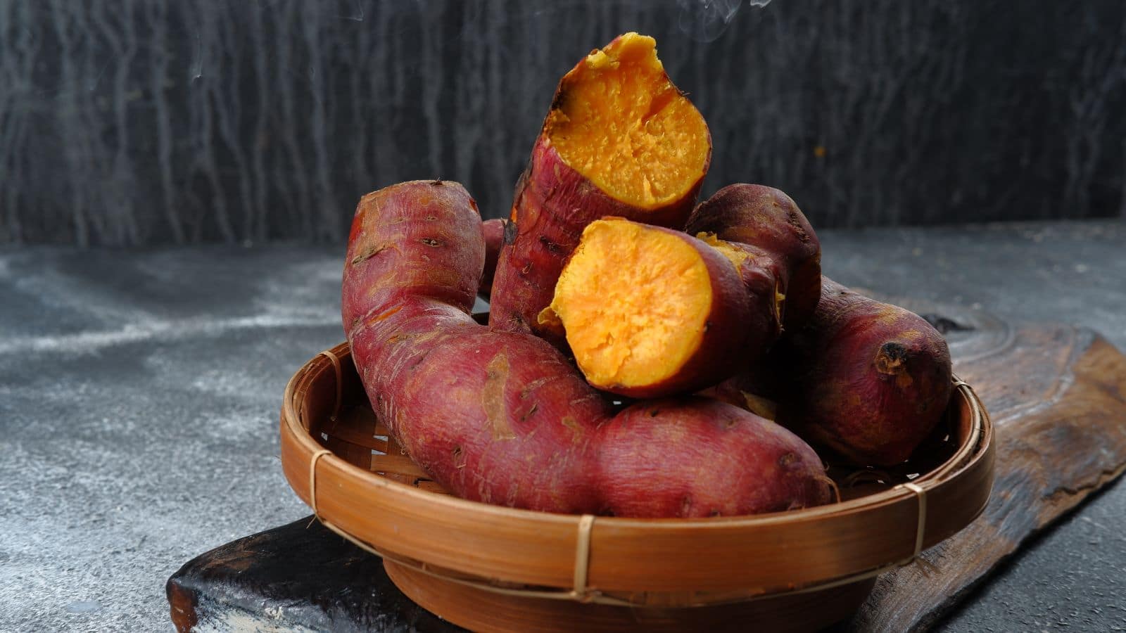 Sweet Potato: केवल 7 दिनों में पेट की चर्बी गायब! जानिए कैसे शकरकंद करेगा कमाल