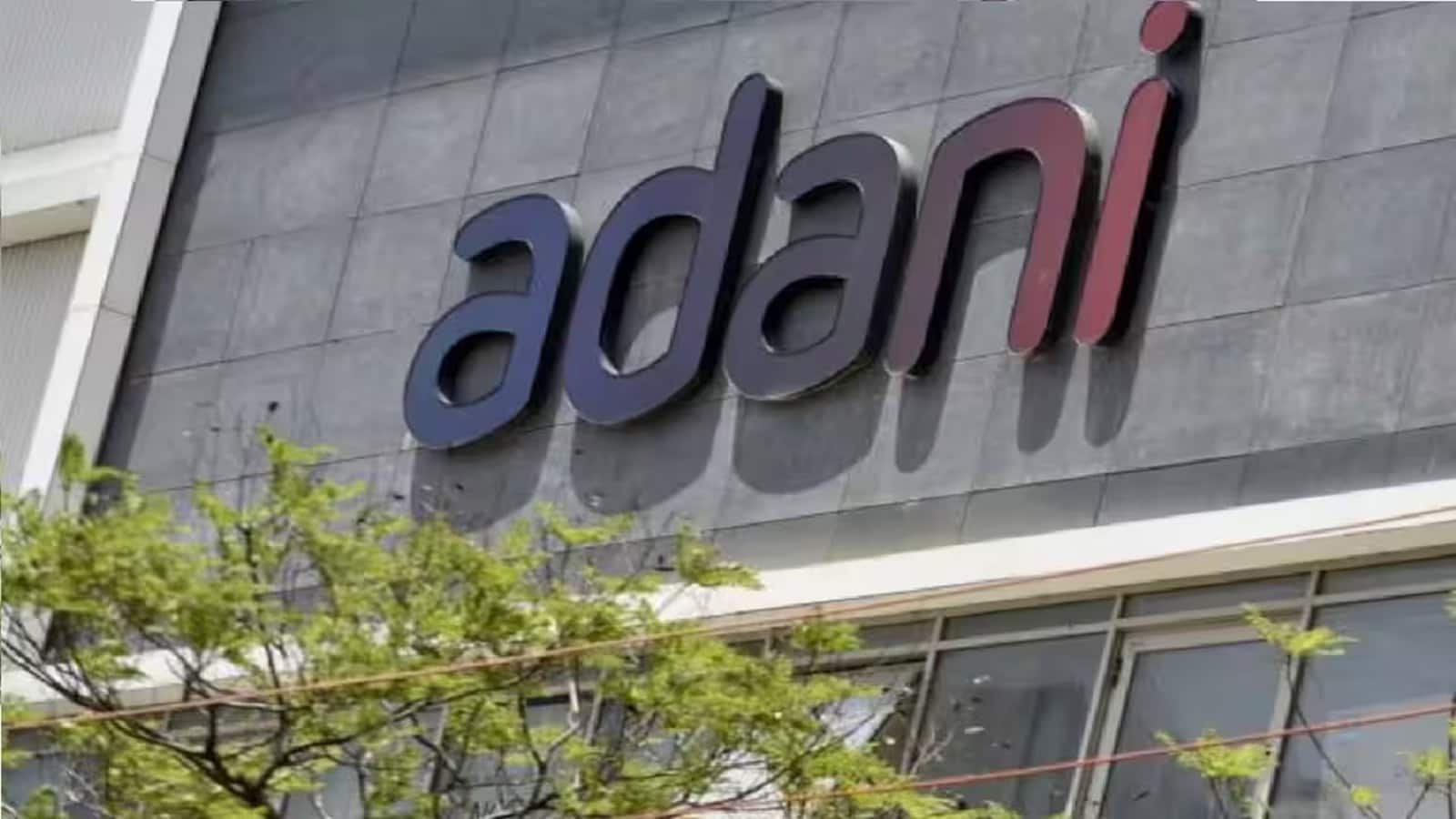 Adani Enterprises के शेयरों में तेजी के बाद आई गिरावट, शेयर कर रहा है एक्स-राइट ट्रेड Adani Enterprises के शेयरों में तेजी के बाद आई गिरावट, शेयर कर रहा है एक्स-राइट ट्रेड