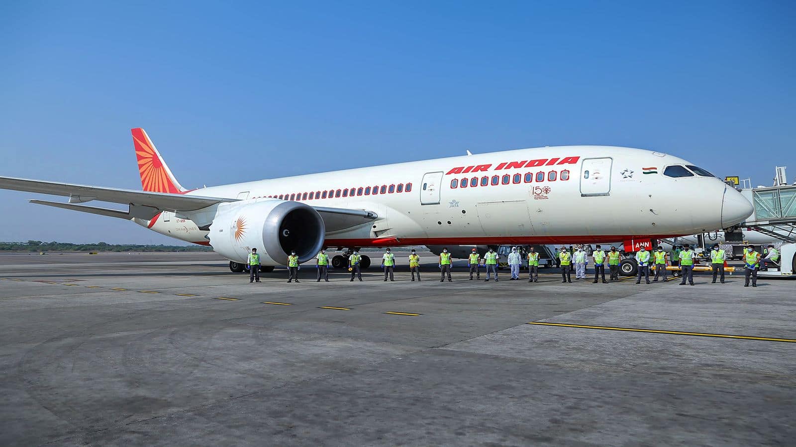 Air India: बड़ा विमान हादसा टला! दिल्ली एयरपोर्ट से टेकऑफ नहीं कर पाया एयर इंडिया का प्लेन, IGI पर मचा हड़कंप Air India: बड़ा विमान हादसा टला! दिल्ली एयरपोर्ट से टेकऑफ नहीं कर पाया एयर इंडिया का प्लेन, IGI पर मचा हड़कंप