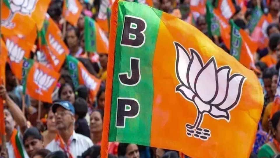Bihar Election: बिहार में बंपर जीत के बाद बागी नेताओं पर BJP का एक्शन, पूर्व केंद्रीय मंत्री निलंबित Bihar Election: बिहार में बंपर जीत के बाद बागी नेताओं पर BJP का एक्शन, पूर्व केंद्रीय मंत्री निलंबित
