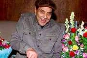 Dharmendra Net Worth: 100 एकड़ में बना फार्महाउस, लग्जरी गाड़ियों से लेकर बंगला तक, इतनी नेटवर्थ के मालिक हैं धर्मेंद्र