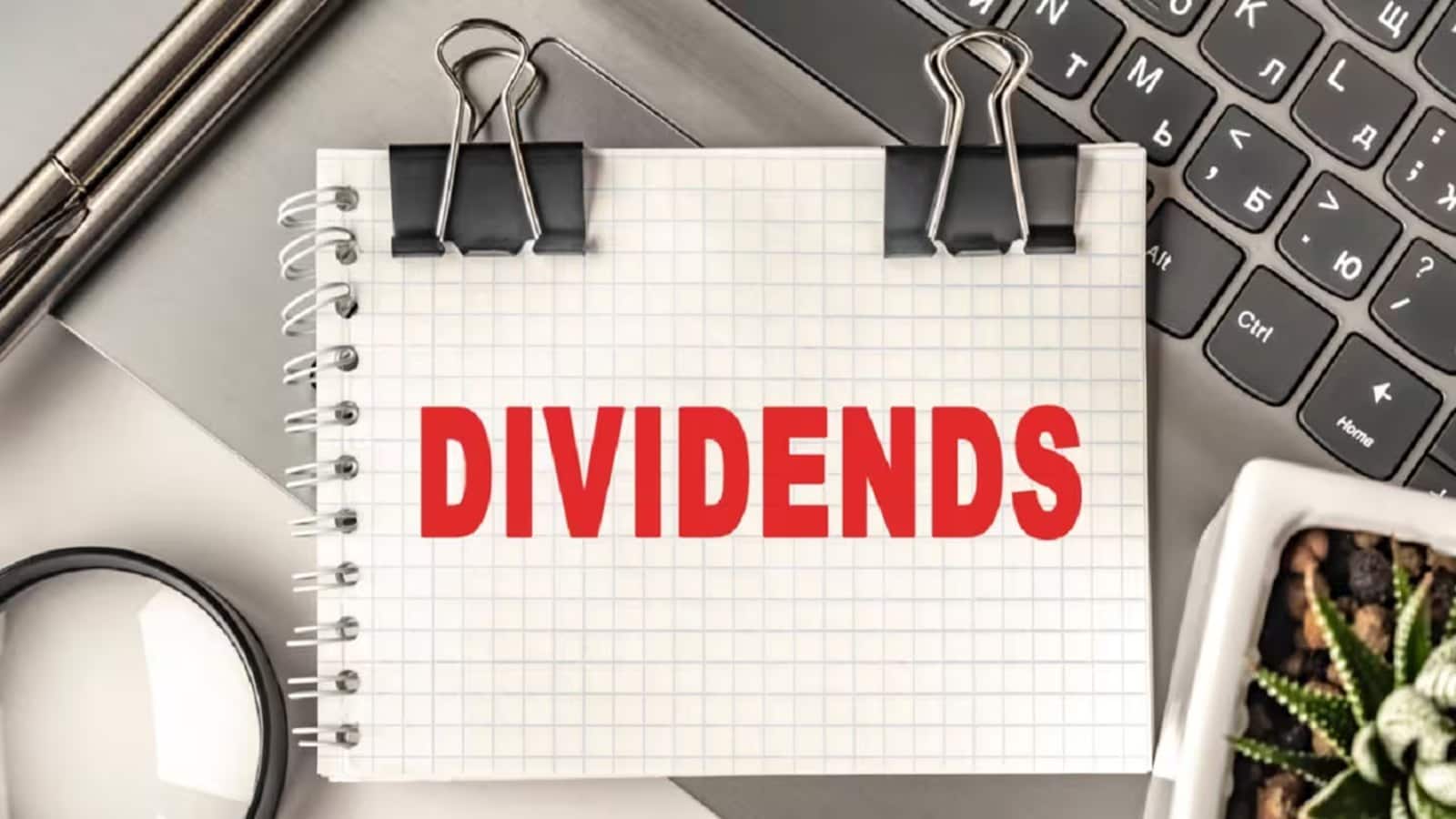 Dividend Stocks: 17 कंपनियां देने वाली हैं ₹75 तक का डिविडेंड, आज 7 नवंबर को रिकॉर्ड डेट Dividend Stocks: 17 कंपनियां देने वाली हैं ₹75 तक का डिविडेंड, आज 7 नवंबर को रिकॉर्ड डेट