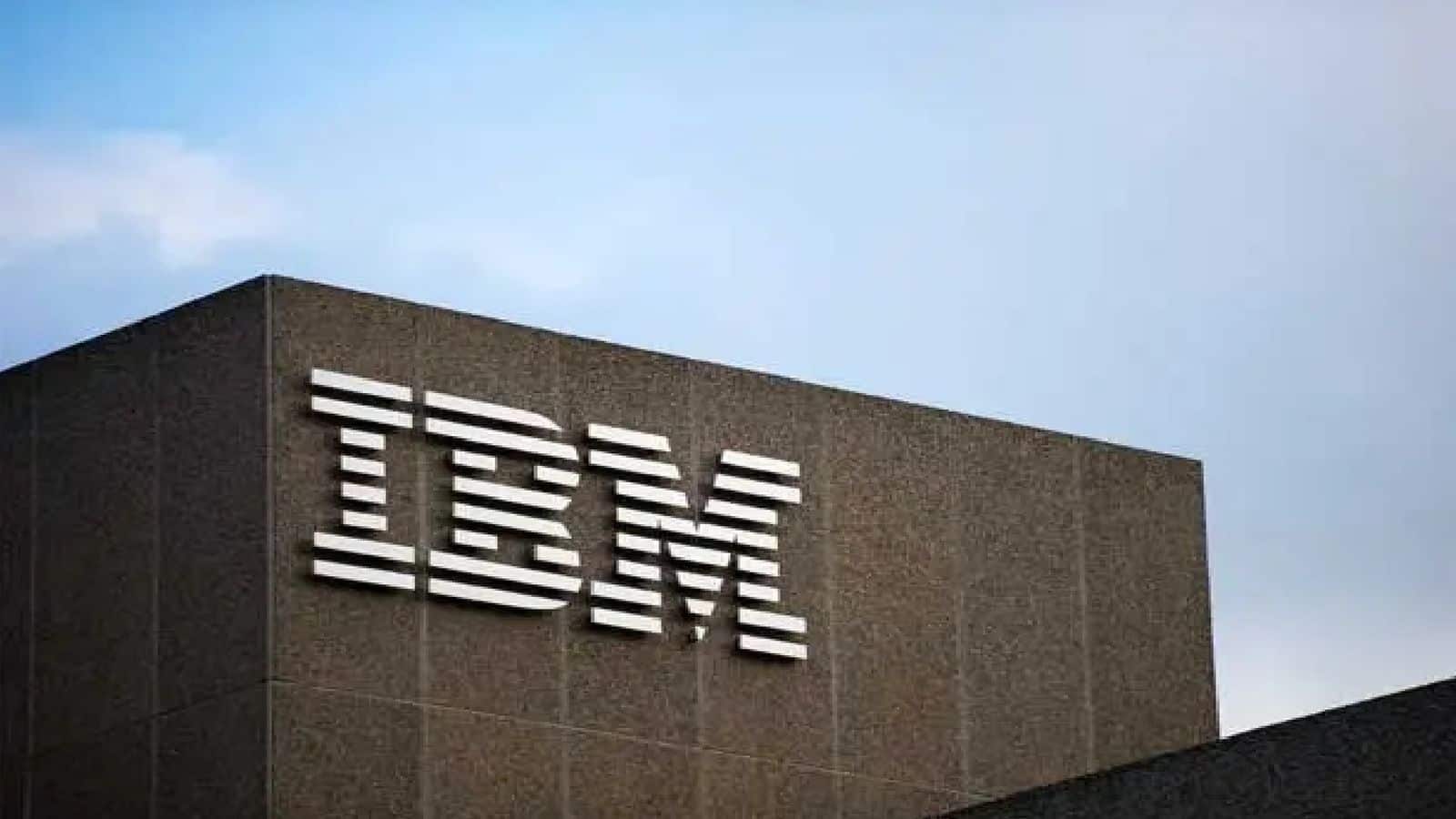 IBM Layoffs: आईबीएम में बड़ी छंटनी की तैयारी, हजारों कर्मचारियों की जाएगी नौकरी, जानिए डिटेल IBM Layoffs: आईबीएम में बड़ी छंटनी की तैयारी, हजारों कर्मचारियों की जाएगी नौकरी, जानिए डिटेल