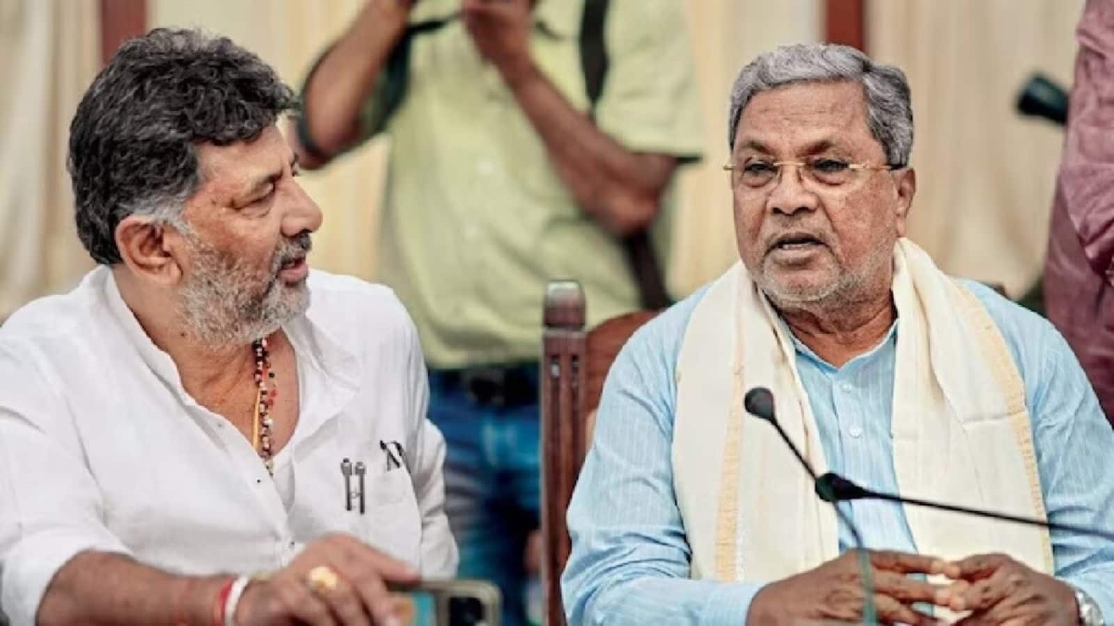 सीएम सिद्धारमैया और डीके शिवकुमार ने की संयुक्त प्रेस कॉन्फ्रेंस, बोले- 'कोई भ्रम नहीं, हम एकजुट हैं'