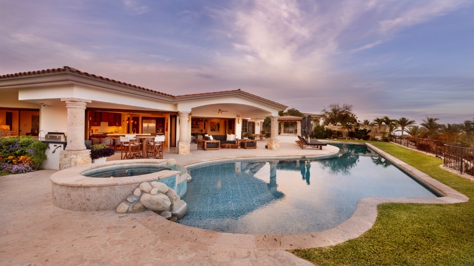 2025 में लग्जरी होम्स की बिक्री में 80% की वृद्धि, निवेश के लिए है एक सुरक्षित विकल्प 2025 में लग्जरी होम्स की बिक्री में 80% की वृद्धि, निवेश के लिए है एक सुरक्षित विकल्प