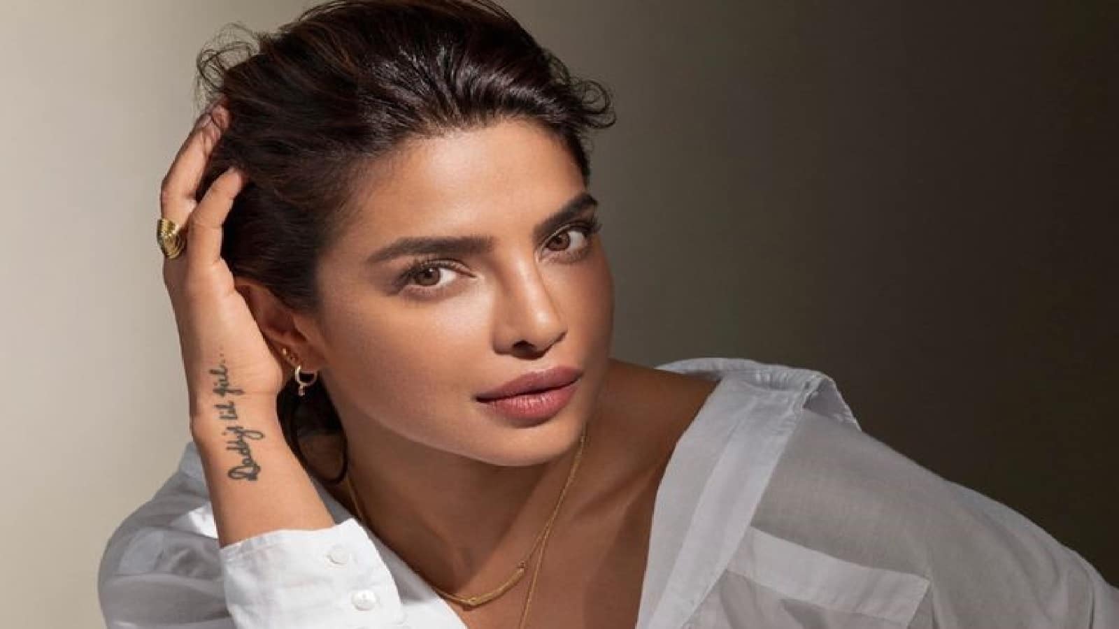 Priyanka Chopra और महेश बाबू की फिल्म का ये होगा नाम, डायरेक्टर एसएस राजामौली ने खरीदे राइट्स Priyanka Chopra और महेश बाबू की फिल्म का ये होगा नाम, डायरेक्टर एसएस राजामौली ने खरीदे राइट्स