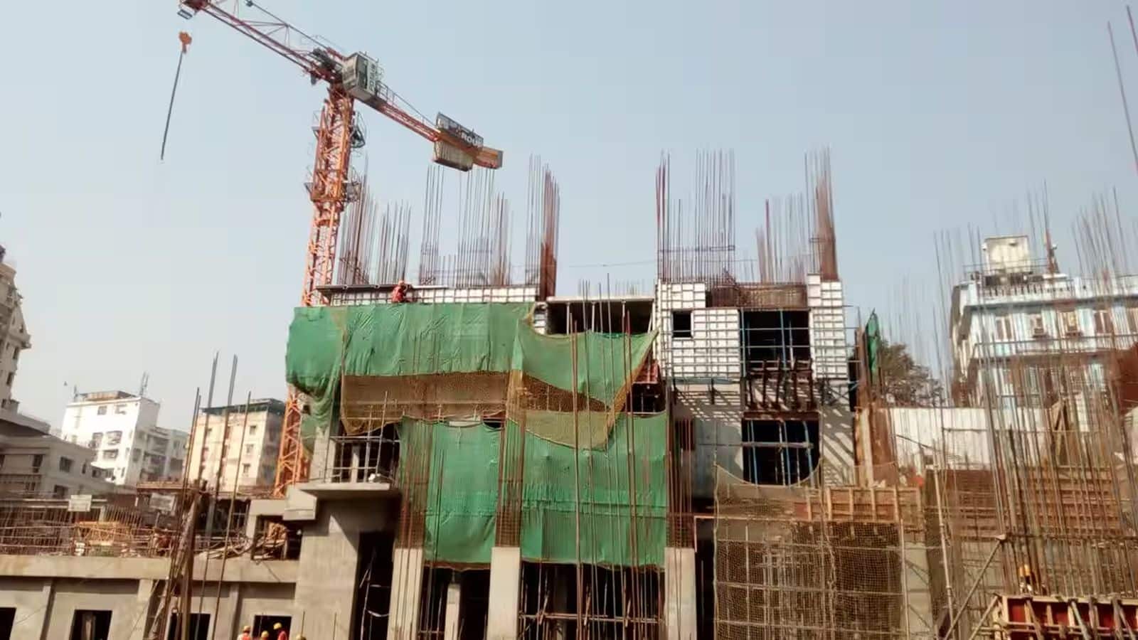 Real Estate Stocks: रियल एस्टेट शेयरों में लौटी रौनक! 3% तक चढ़े भाव, एक्सपर्ट बोले-‘जरूरी थी यह गिरावट’ Real Estate Stocks: रियल एस्टेट शेयरों में लौटी रौनक! 3% तक चढ़े भाव, एक्सपर्ट बोले-‘जरूरी थी यह गिरावट’