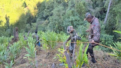 ArunachalPradesh: यह दुर्गम इलाका चागलागम से लगभग 12 किलोमीटर दूर है। फिलहाल, सेना के जवान बचाव कार्य में लगे हुए हैं