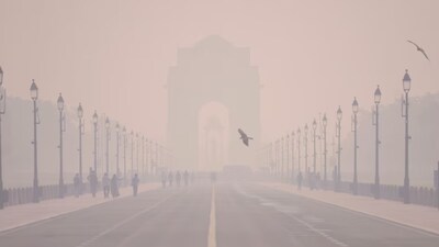 Delhi AQI 'Severe': 18 Areas 400+, GRAP-3 Implemented Amid Fog