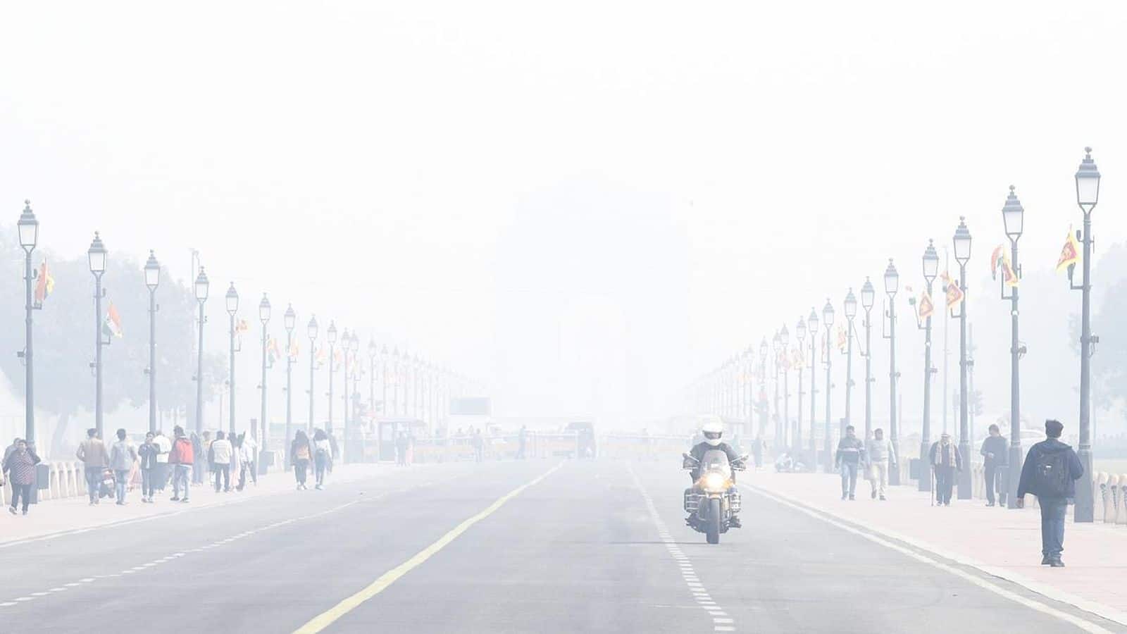 Delhi AQI: दिल्ली की एयर क्वालिटी आज भी 'बेहद खराब', IMD ने NCR में शीतलहर की दी चेतावनी