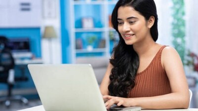 जेईई मेन 2026 परीक्षा के प्रवेश पत्र परीक्षा की तारीख से 3-4 दिन पहले जारी किए जाएंगे।