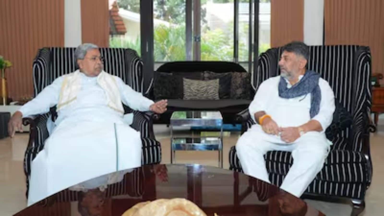 Congress Power Tussle: ‘6 जनवरी को डीके संभालेंगे कर्नाटक सरकार की बागडोर’, कांग्रेस विधायक का बड़ा दावा