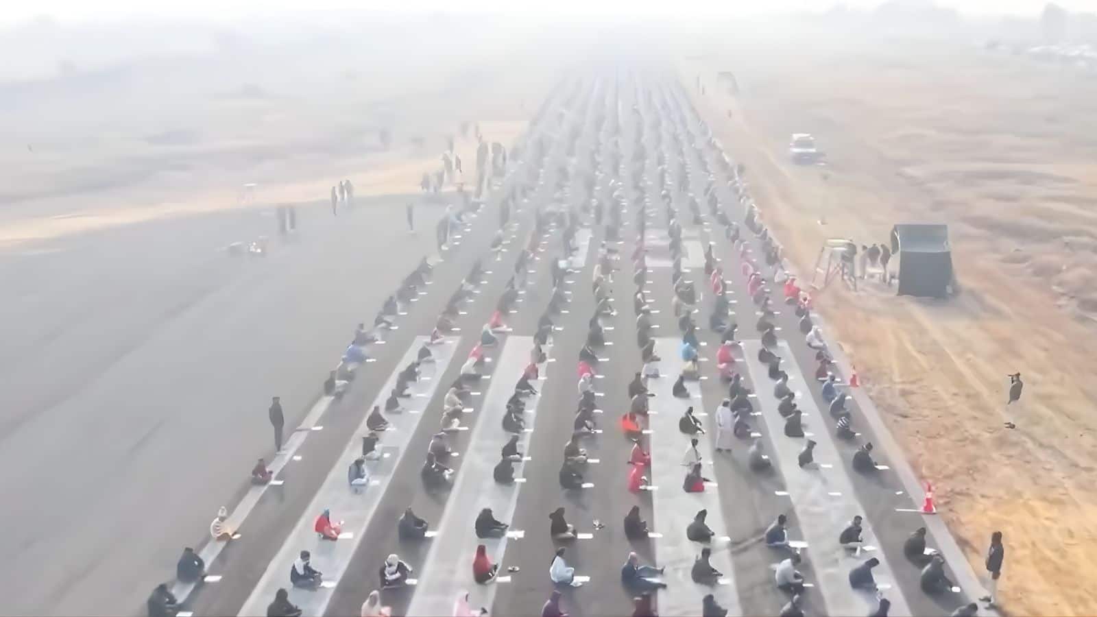 102 पद, 4,000 दावेदार! ओडिशा में होम गार्ड भर्ती को लेकर लगी लंबी कतारें 102 पद, 4,000 दावेदार! ओडिशा में होम गार्ड भर्ती को लेकर लगी लंबी कतारें