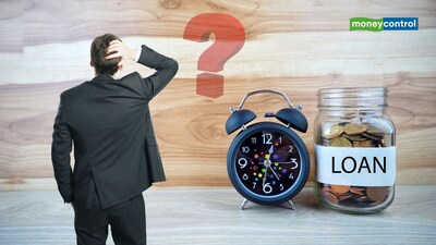 प्रोसेसिंग फीस चुपचाप आपके खाते में आने वाली रकम कम कर सकती है। 
