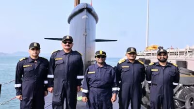 भारत के इतिहास में यह केवल दूसरी बार है जब किसी राष्ट्रपति ने सबमरीन सॉर्टी की है