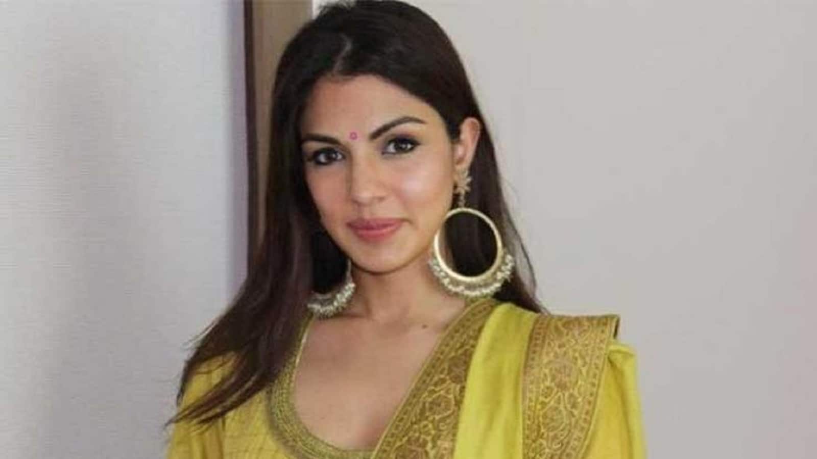 Rhea Chakraborty 33 साल की उम्र में करवाना चाहती हैं एग फ्रीज, शादी और बच्चों पर कही ये बड़ी बात Rhea Chakraborty 33 साल की उम्र में करवाना चाहती हैं एग फ्रीज, शादी और बच्चों पर कही ये बड़ी बात