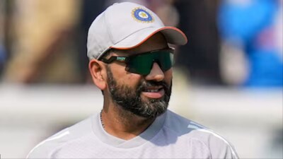 इसी प्रदर्शन की बदौलत रोहित शर्मा पहली बार वनडे बल्लेबाजों की रैंकिंग में नंबर-1 पर पहुंचे