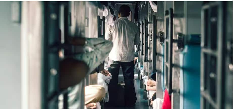 RAC confirmed Ticket: RAC टिकट बीच सफर में कन्फर्म हो सकता है? रेलवे के नियमों से समझें पूरी प्रक्रिया और टिप्स RAC confirmed Ticket: RAC टिकट बीच सफर में कन्फर्म हो सकता है? रेलवे के नियमों से समझें पूरी प्रक्रिया और टिप्स