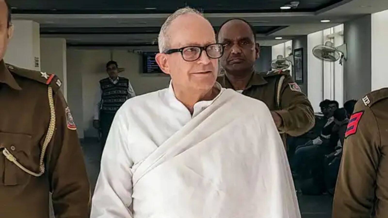 AgustaWestland case: सात साल हिरासत में रहने के बाद, हेलिकॉप्टर डील घोटाले में क्रिश्चियन जेम्स को मिली जमानत AgustaWestland case: सात साल हिरासत में रहने के बाद, हेलिकॉप्टर डील घोटाले में क्रिश्चियन जेम्स को मिली जमानत
