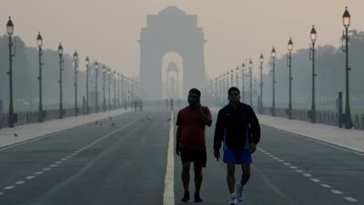 भारतीय मौसम विज्ञान विभाग ने आज दिल्ली में हल्की बारिश की संभावना जताई है।
