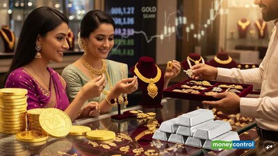 Gold-Silver Rate Today In India: लगातार दूसरे दिन आज गोल्ड और सिल्वर की चमक बढ़ी है।