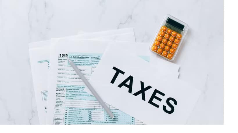 Income Tax: मंथली खर्च के लिए भतीजा मुझे हर महीने 60,000 रुपये भेजता है, क्या इस पर मुझे टैक्स चुकाना होगा?