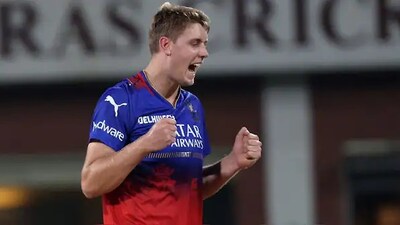 IPL इतिहास के सबसे महंगे विदेशी खिलाड़ी बन गए हैं