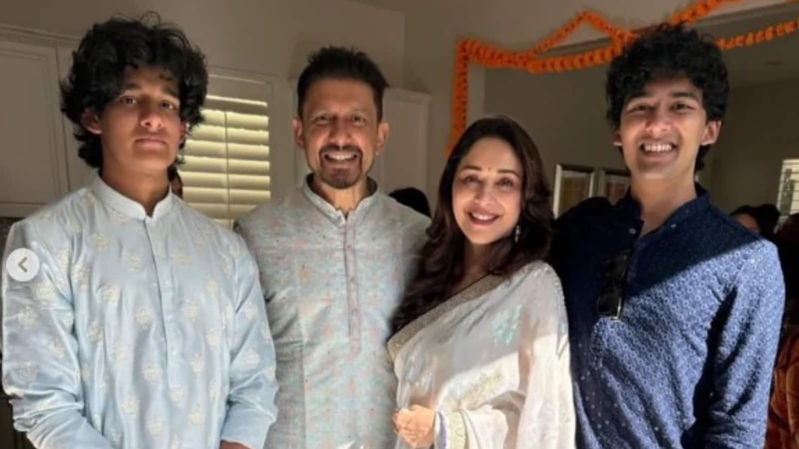 Madhuri Dixit: बॉलीवुड को सर्कस मानते हैं माधुरी दीक्षित के बेटे, एंटरटेनमेंट इंडस्ट्री में नहीं करना चाहते हैं काम Madhuri Dixit: बॉलीवुड को सर्कस मानते हैं माधुरी दीक्षित के बेटे, एंटरटेनमेंट इंडस्ट्री में नहीं करना चाहते हैं काम