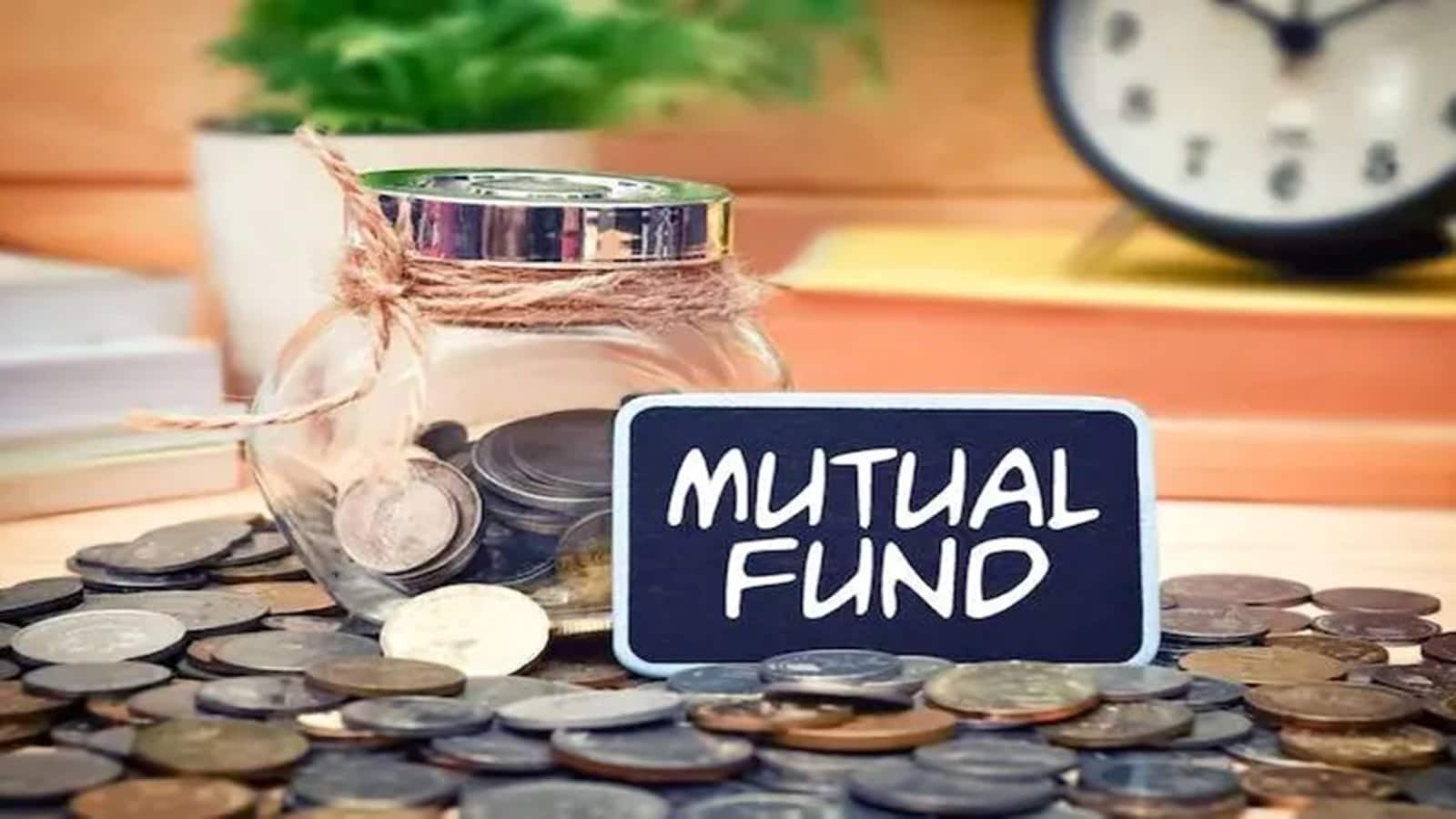 ICICI Pru MF ने 3 विदेशी स्कीम में नए निवेश पर लगाई रोक, जानिए इसकी वजह